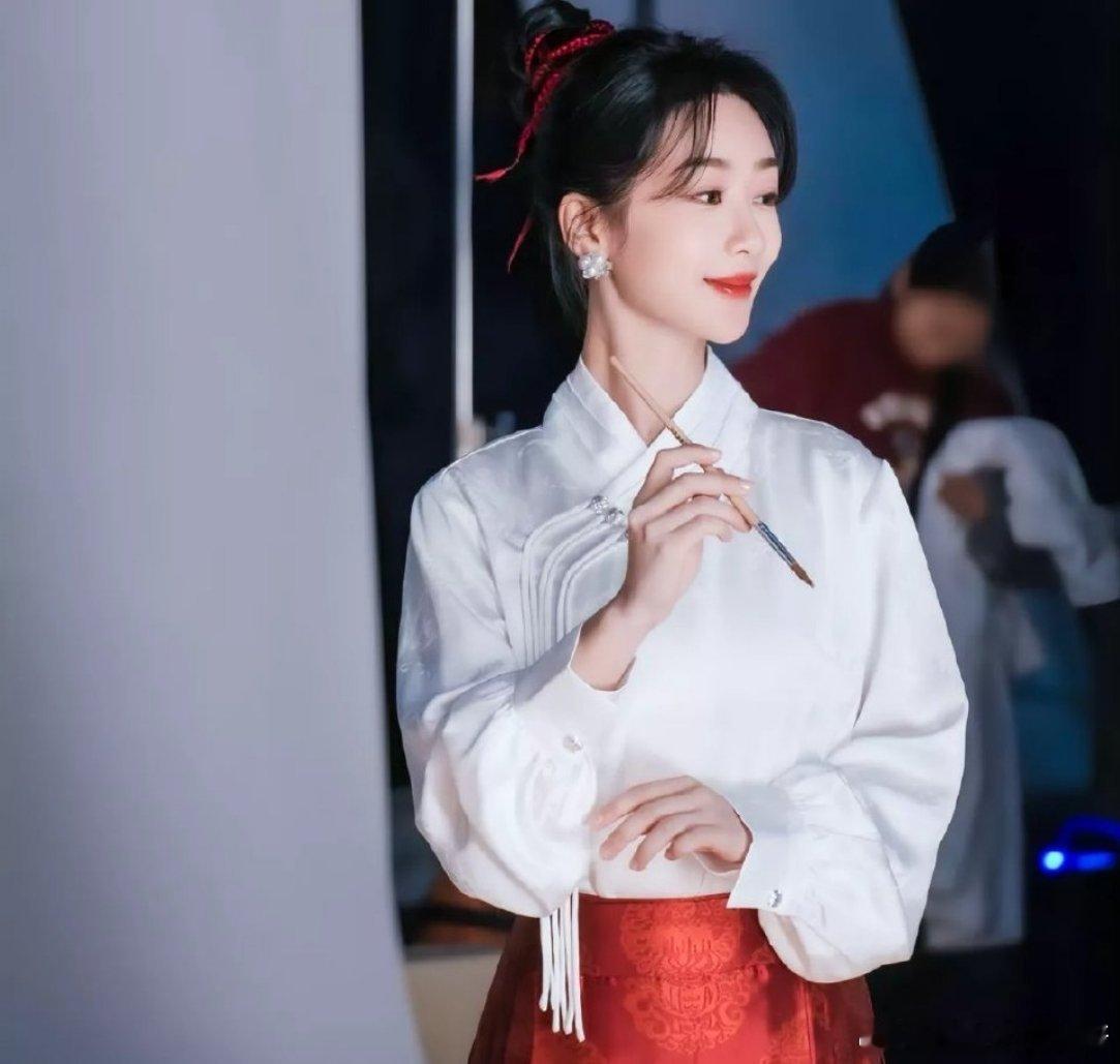 家业[超话]yz 杨紫李祯yz杨紫家业喜欢不是一件浪漫的事，喜欢你才是。|杨紫李