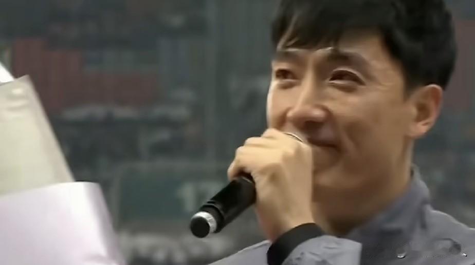 这一件事，刘翔办得很爷们！

刘翔把退役后，11年的工资982935元，全部捐给