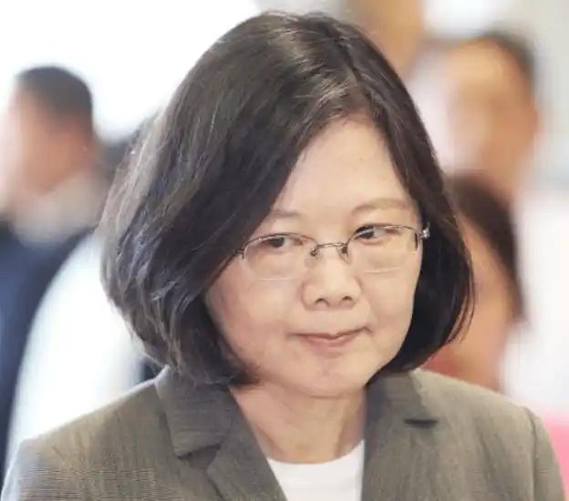 蔡英文曾罕见发声：“我是台湾人并没有错，我是中国人，因为我是念中国书长大的，受的