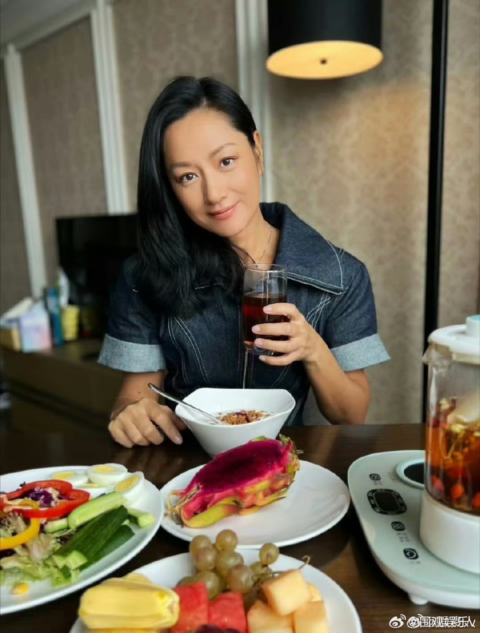 瞿颖恳请大家不要再介绍工作了瞿颖望周知不想上班不想加班瞿颖心声：望周知，真不想上