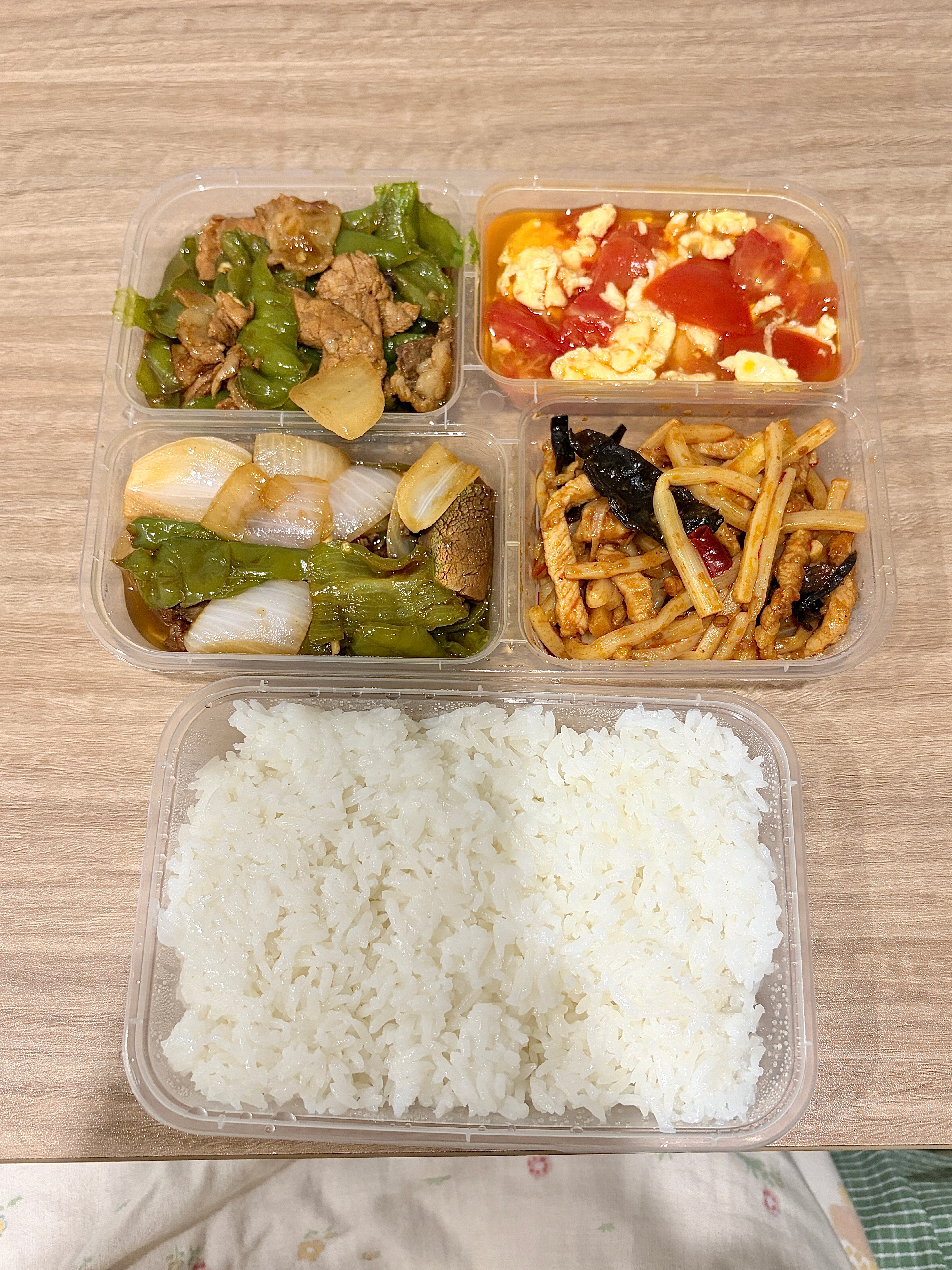 盲盒盒饭开出来的四个菜我都爱吃！ 