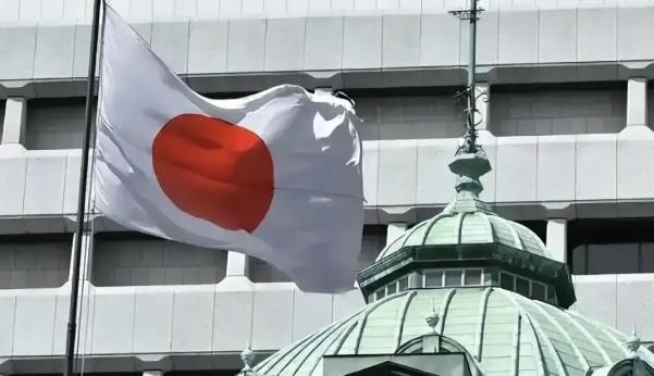把中国游客挡在门外，高市不听岸田劝告，中方对日本政府改了称呼。签证费上涨五倍，日