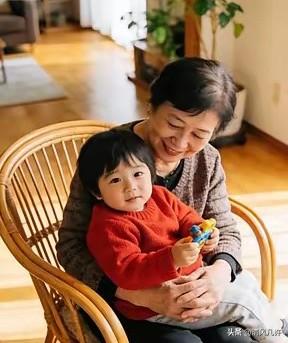 令人深思的话：
谁也不愿意带孩子，奶奶不愿意带，姥姥不愿意带，就连年轻的父母也不