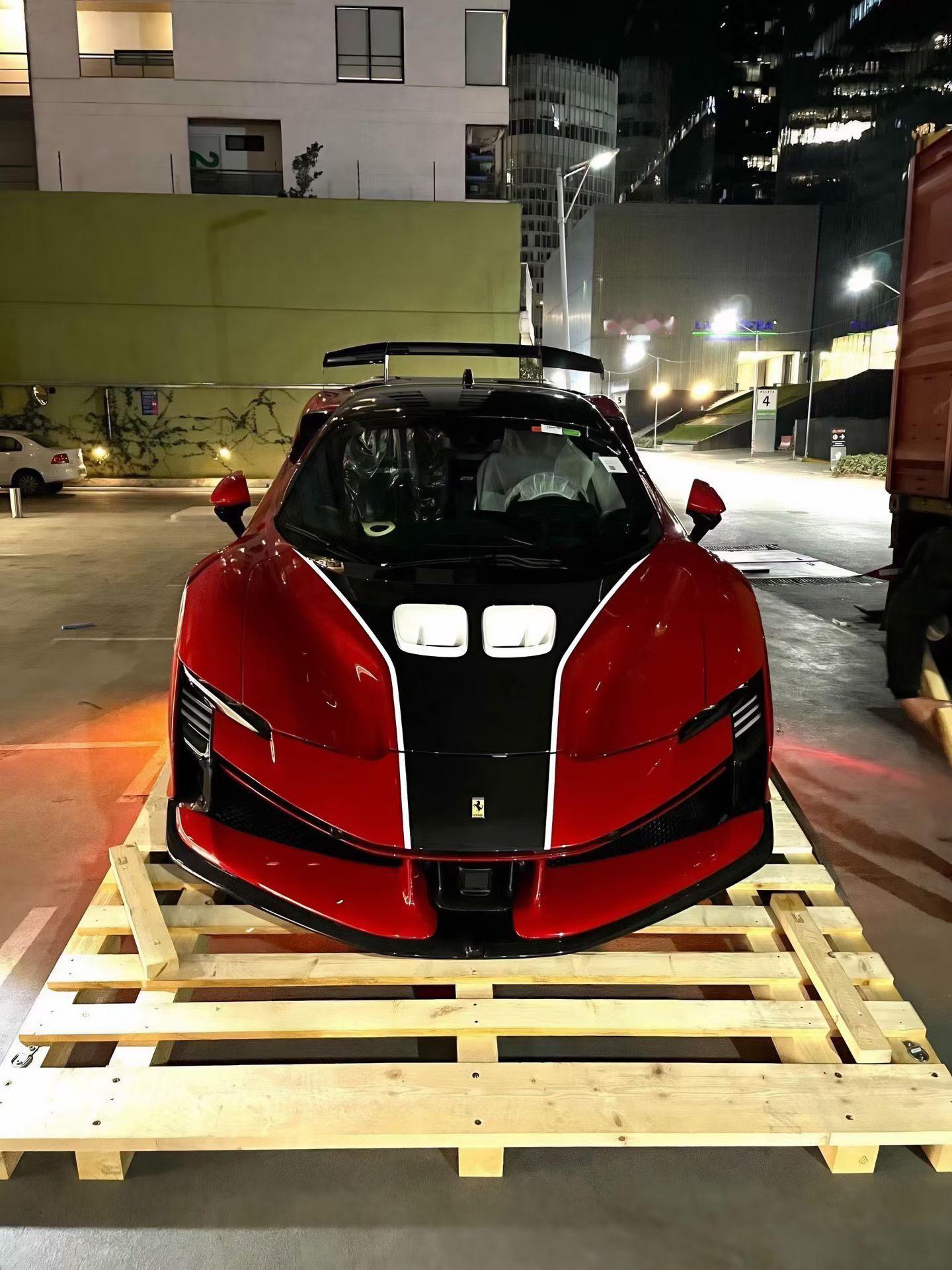 法拉利(ferrari) SF90 XX SPIDER 粤Z澳牌即将空运 约一周