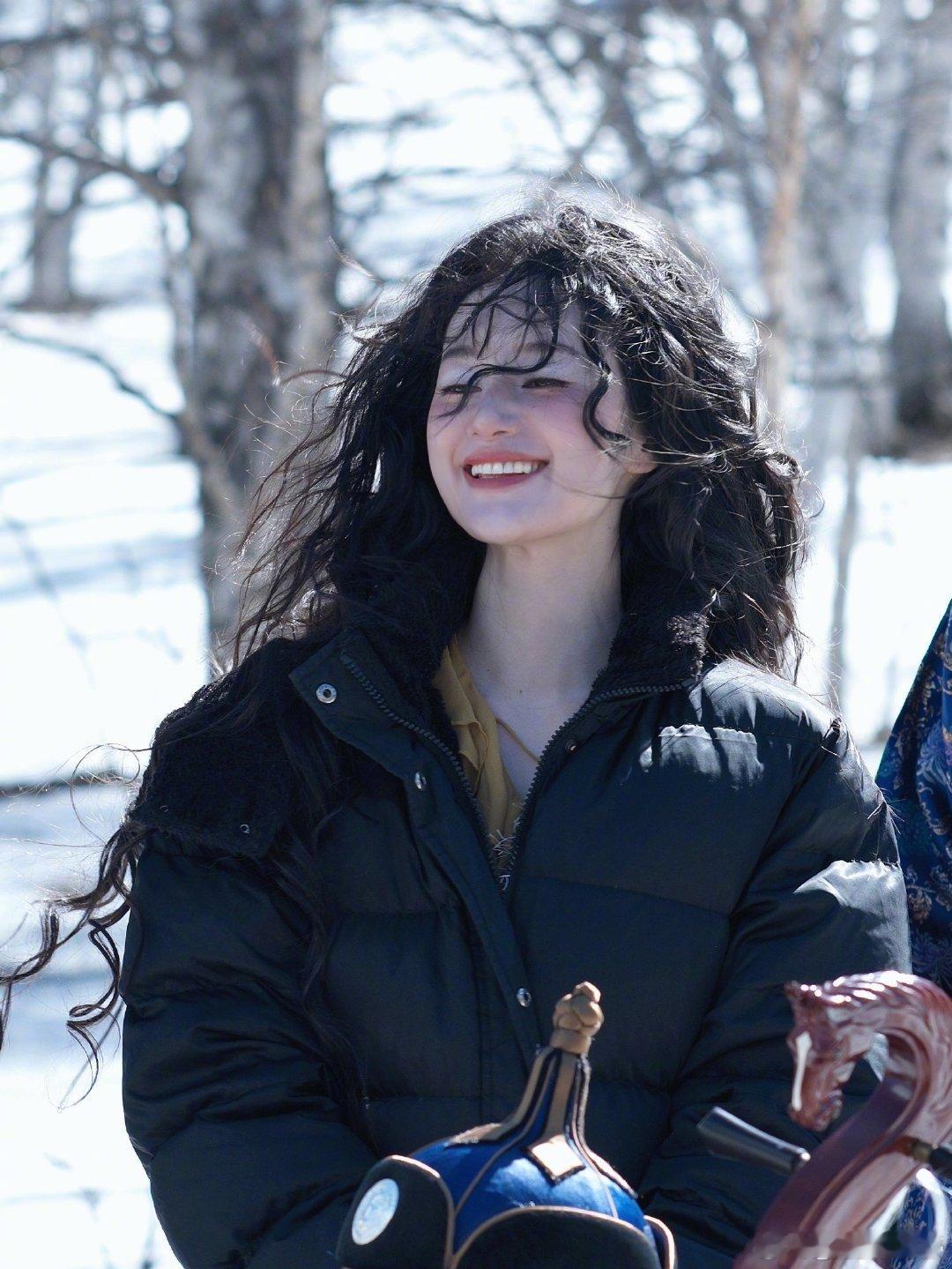 钟汉良居然抱过小时候的郭晓婷哇哦，居然还是小时候的郭晓婷，而且钟汉良也是没有变化