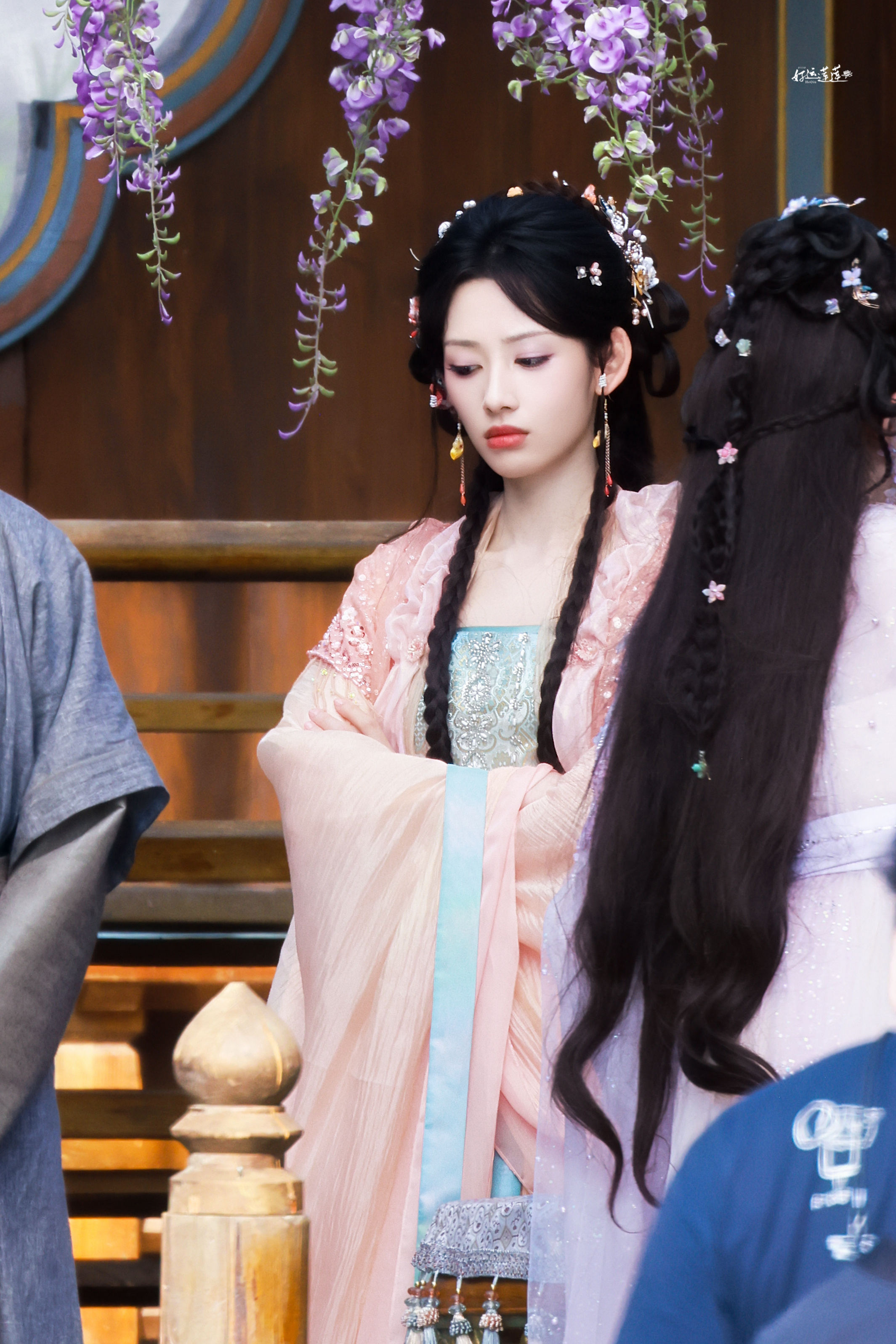 哪里的桃花一朵🌸 鹤秋 ​​​