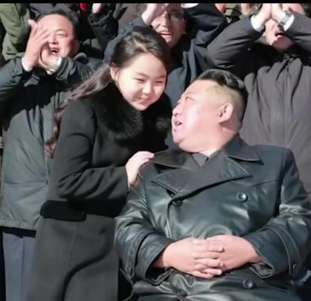 据韩国《朝鲜日报》引用情报部门消息报道，朝鲜金正恩任命13岁的女儿金主爱为朝鲜核