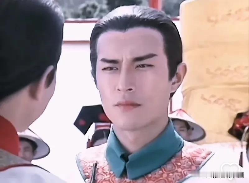早期古天乐在古装剧《乾隆大帝》剧中的造型真的帅出天际了，这里古天乐的颜值比《圆月