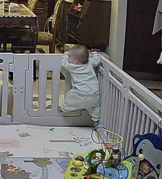 十月龄大运动超好的宝宝每天都干嘛？