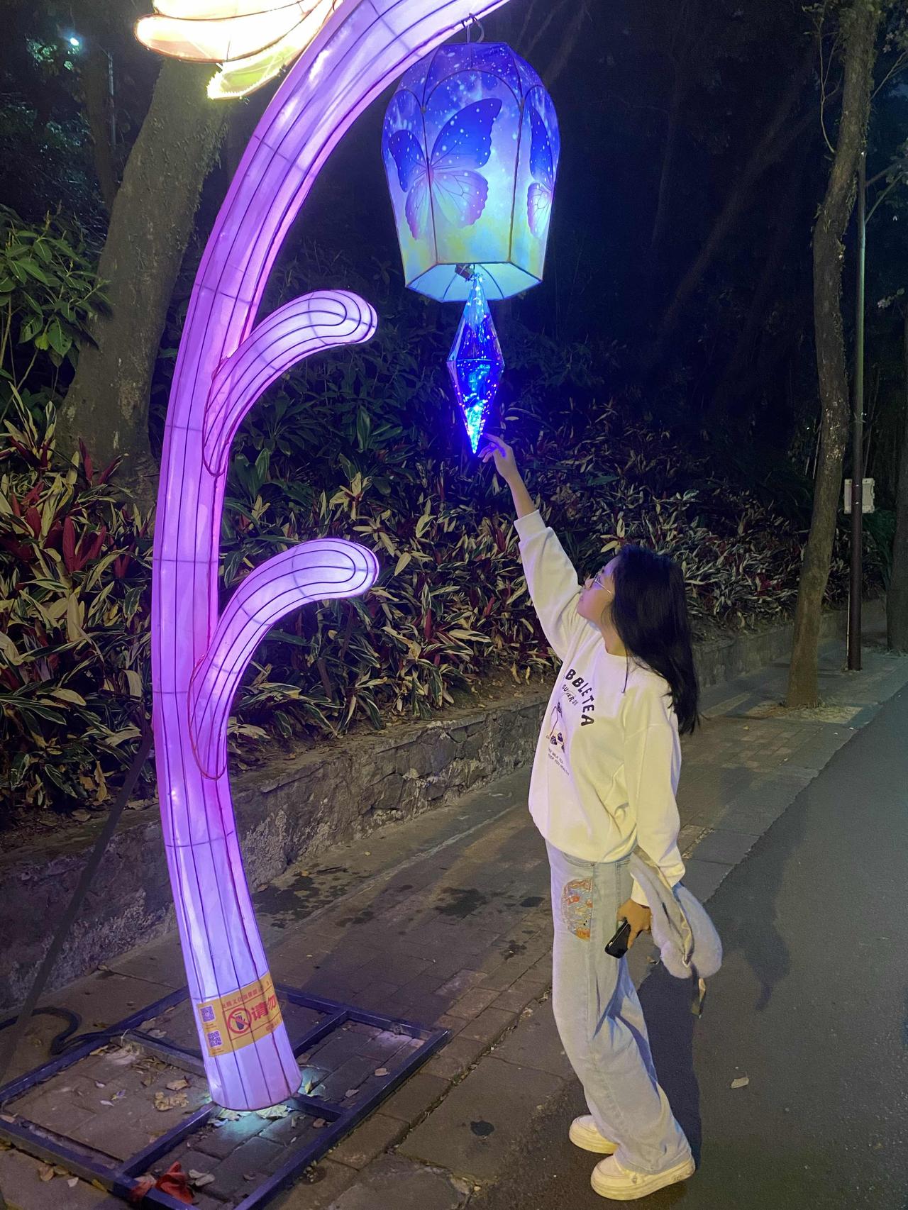 越秀公园灯会打卡流光溢彩，马运亨通。昨晚的越秀公园，美得太犯规了📸