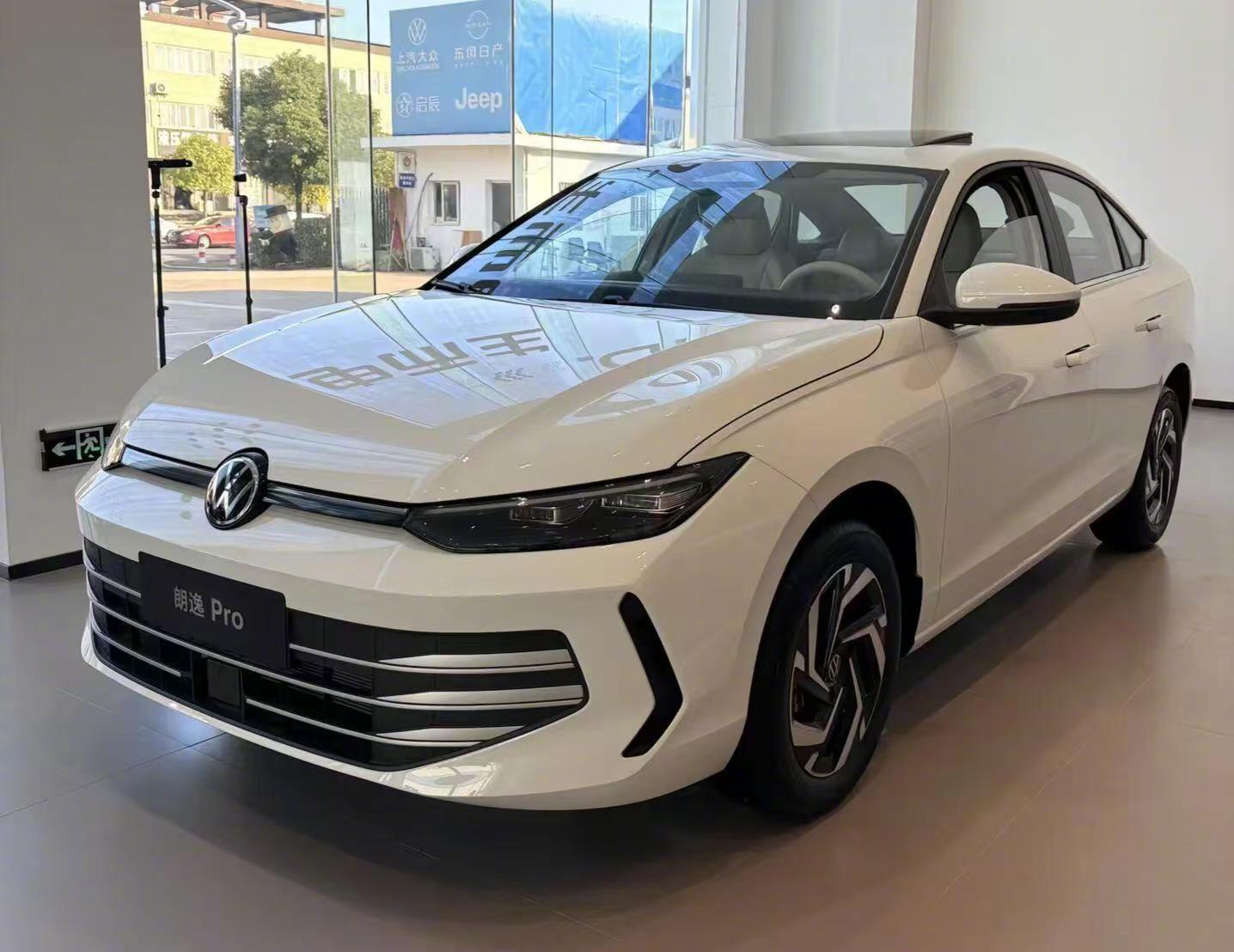 油耗表现一直很靠谱，一箱油能跑很远，作为家用代步车，省心才是王道。 