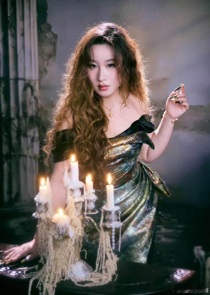 锤娜丽莎圆梦歌手舞台歌手2026圆梦官宣瞬间引爆热议，粉丝期待值直接拉满。