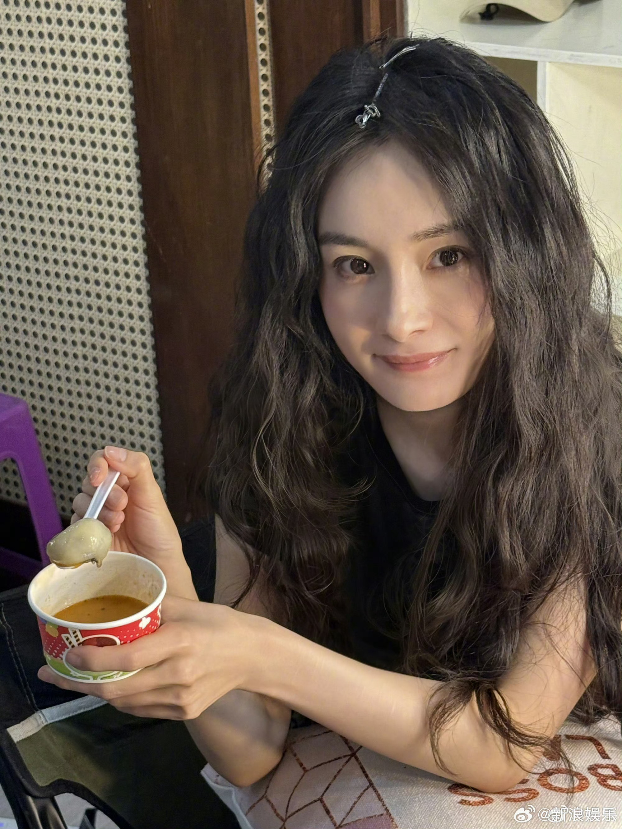 杨幂庆祝绿苑二十周年杨幂拼豆庆祝绿苑二十周年 杨幂发博庆祝绿苑二十周年～ 