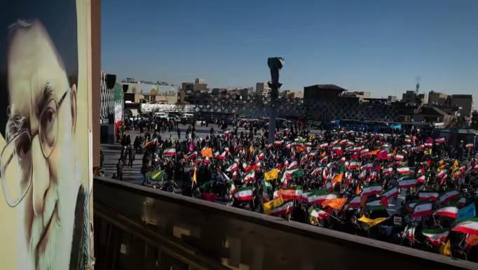 伊朗这波内乱堪称“内忧外患凑一窝”，局势到底要往哪走？伊朗的抗议潮从货币崩盘、买