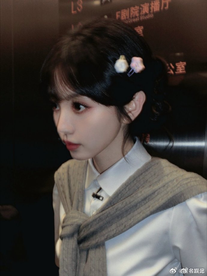 田曦薇运动细胞你好星期六被田曦薇的运动能力折服，轻松完成高难度挑战，动作轻盈有爆