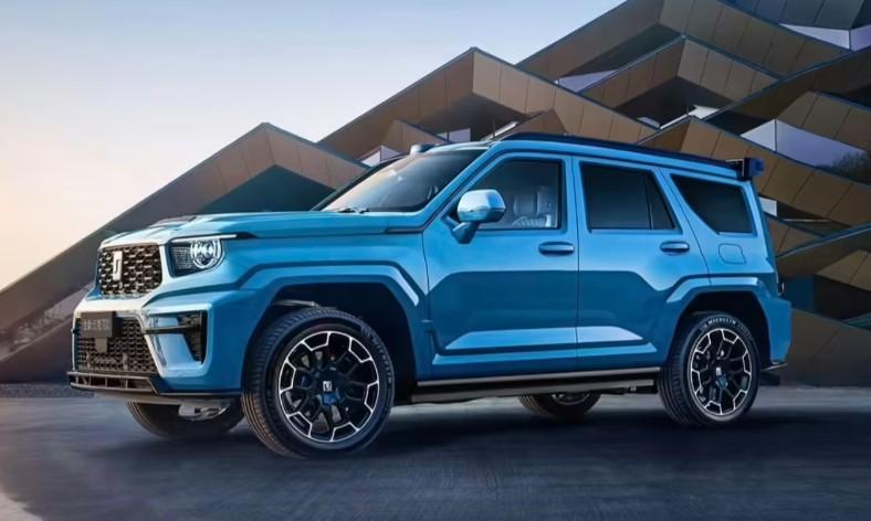 坦克700于2026年3月30日正式开启预售。
共推出三款车型：
Hi4-Z极致