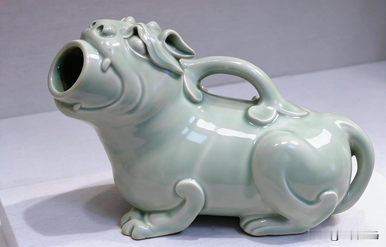最早的“马桶”叫“虎子”
相传（史料记载）汉朝飞将军李广射杀猛虎，为彰显自己勇武