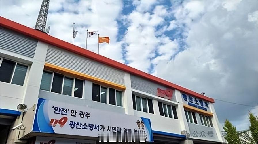 韩国29岁女消防员被逼陪酒24次后跳楼身亡，上级让她坐两个领导中间喊“欧巴”，死
