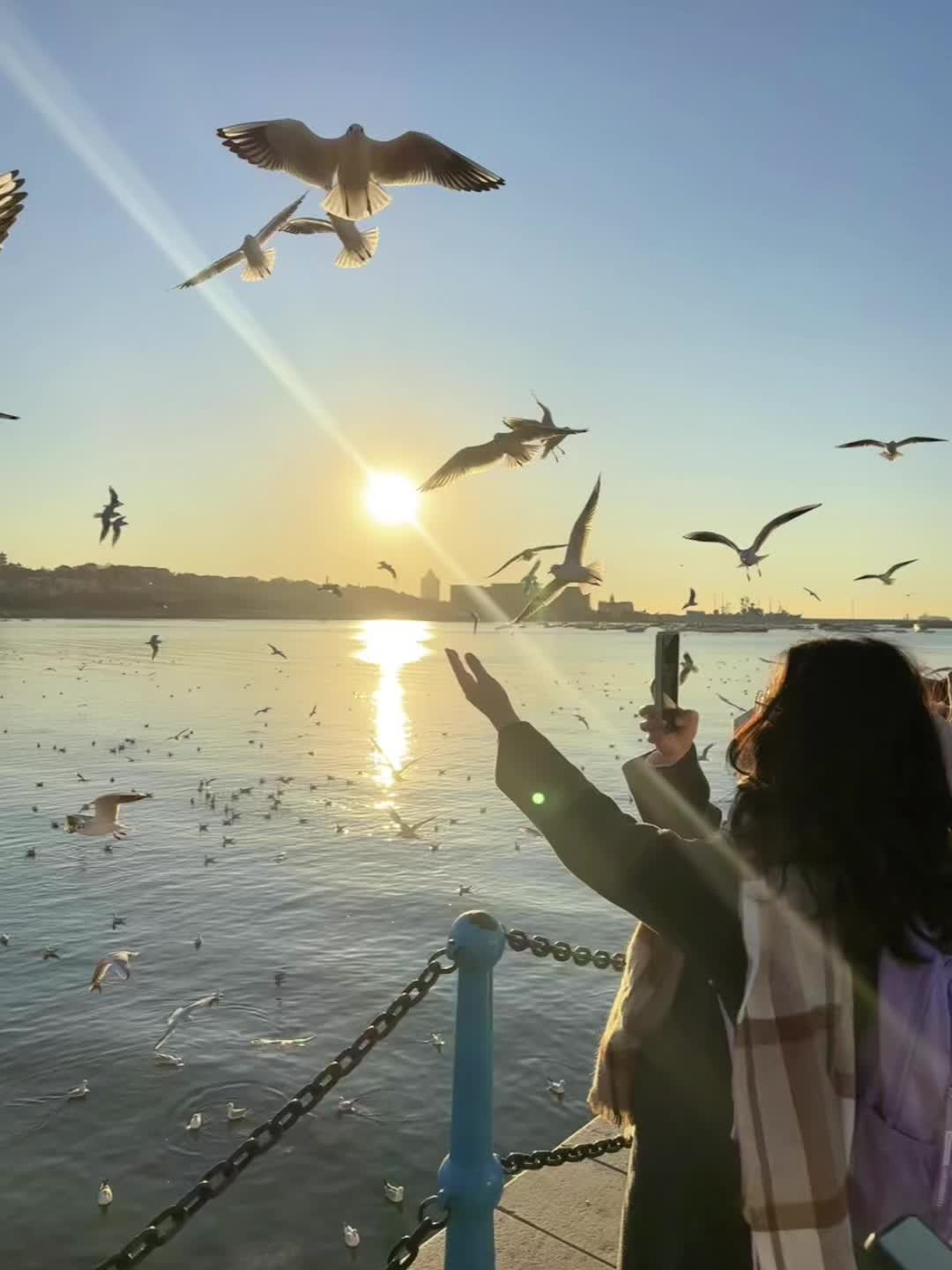 今天是三月的第一天 也是二月二春龙抬头 好运当头 希望我们平平安安 无...