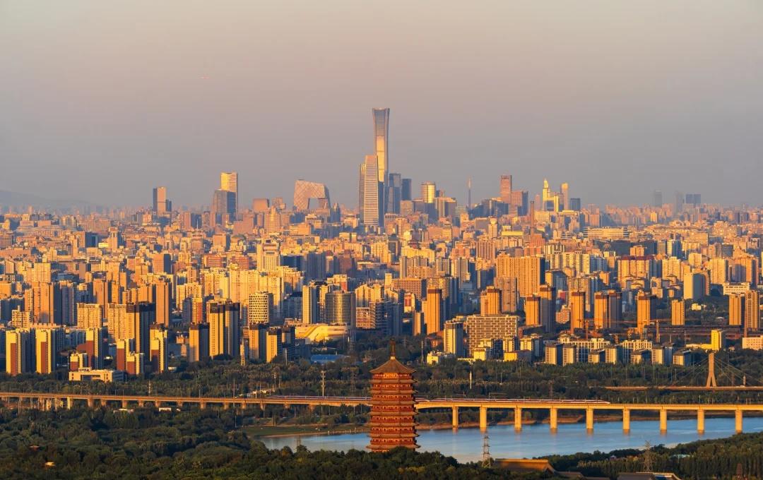 还得是水晶天，永定塔和北京CBD同框！
9月14日，北京高级水晶天，直奔北宫森林