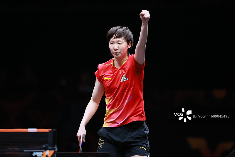 王曼昱谈香港参赛感受251210香港总决赛女单1/8决赛 | VCG王曼昱4比2