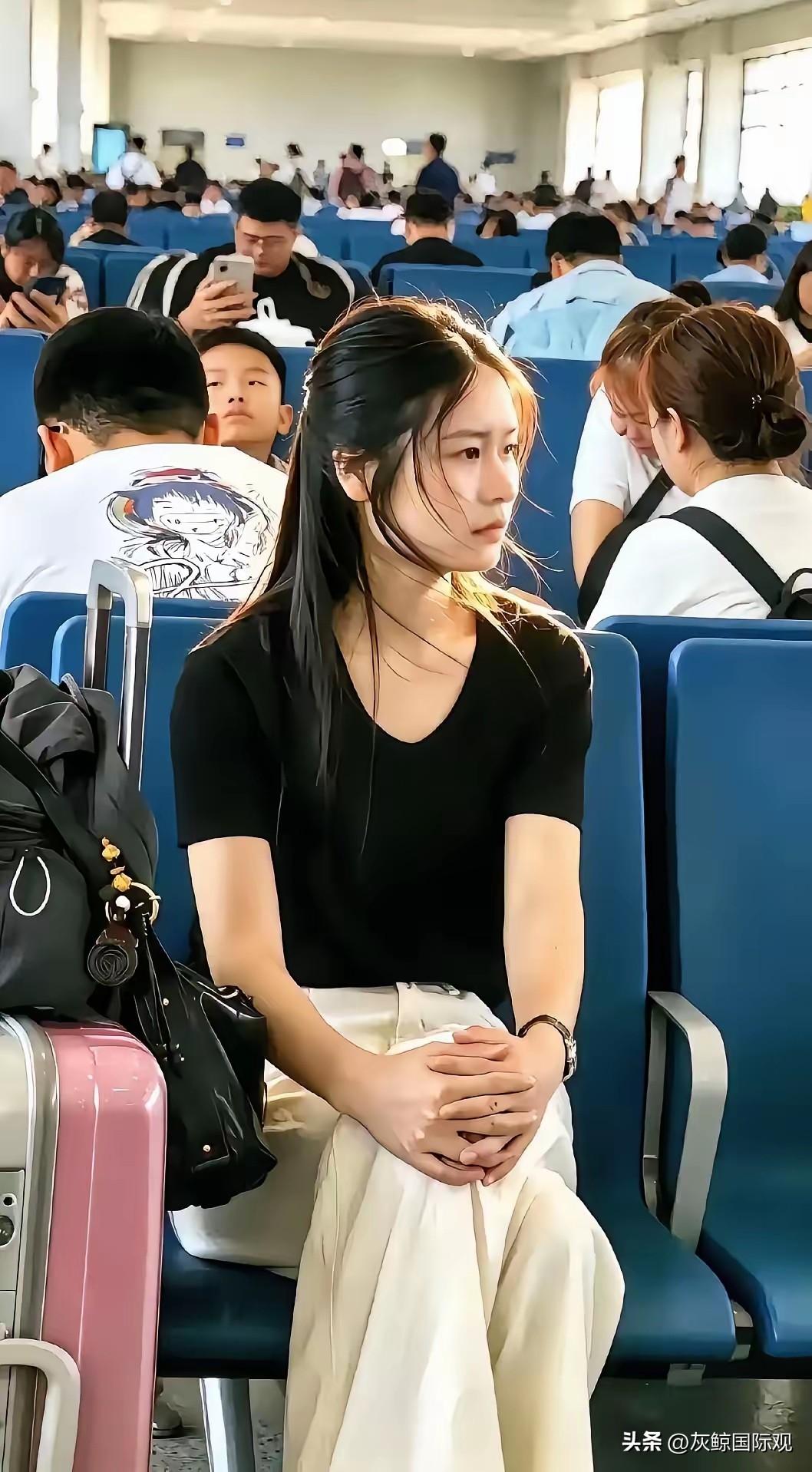 如果我是张艺谋，
我得把他找出来，
拍一部电影，
电影名字叫，神韵。
讲述中国崛