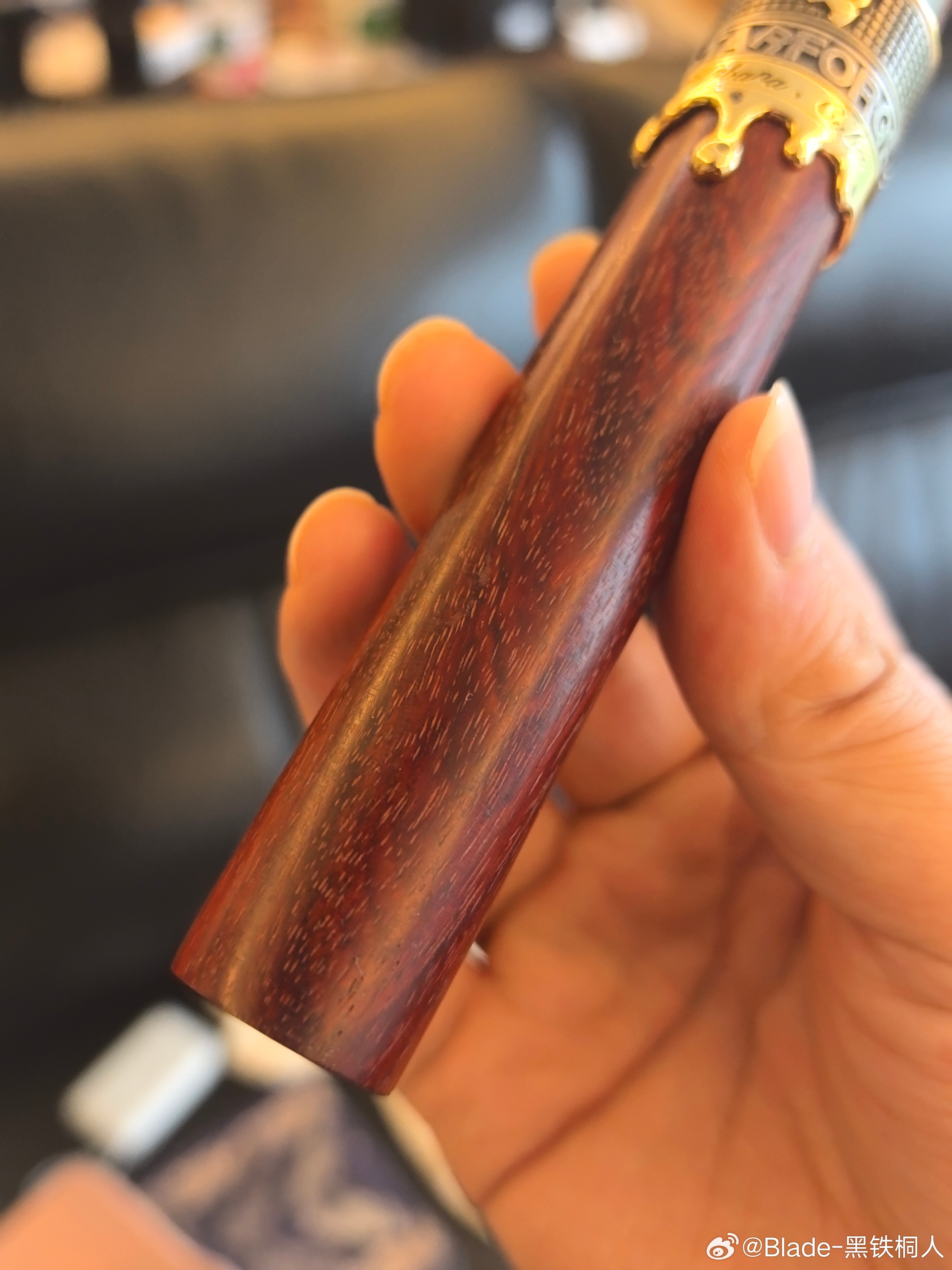 这个是银版的明天给大家拍金版的这个下个月上架我真的要抓点紧要不贵金属价格涨上去了
