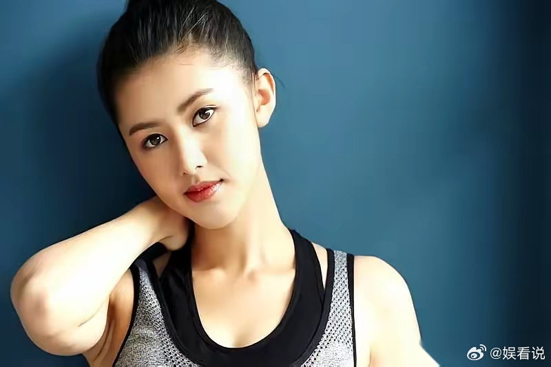 王雷李小萌官宣三胎了！我跟你讲，别第一反应就是“明星真有钱”。格局小了。这事儿根