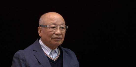 当年有人公开批评，珠海市委书记梁广大，说他让珠海白白错失第一桶金，面对外界的各种