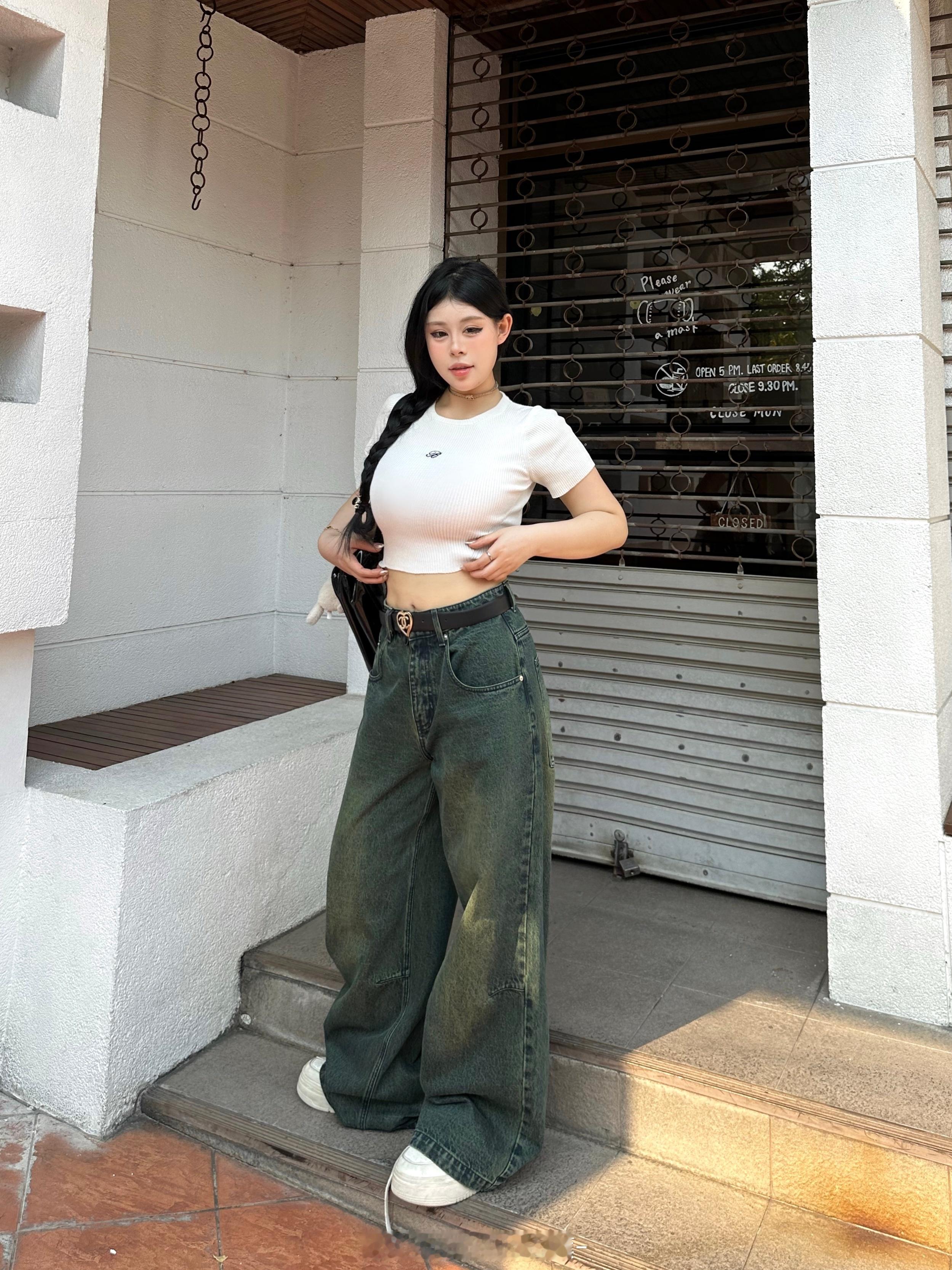 私服定染牛仔裤 好爱！！看我日常zb的都知道我12月份就开始穿 超级好搭配 这将