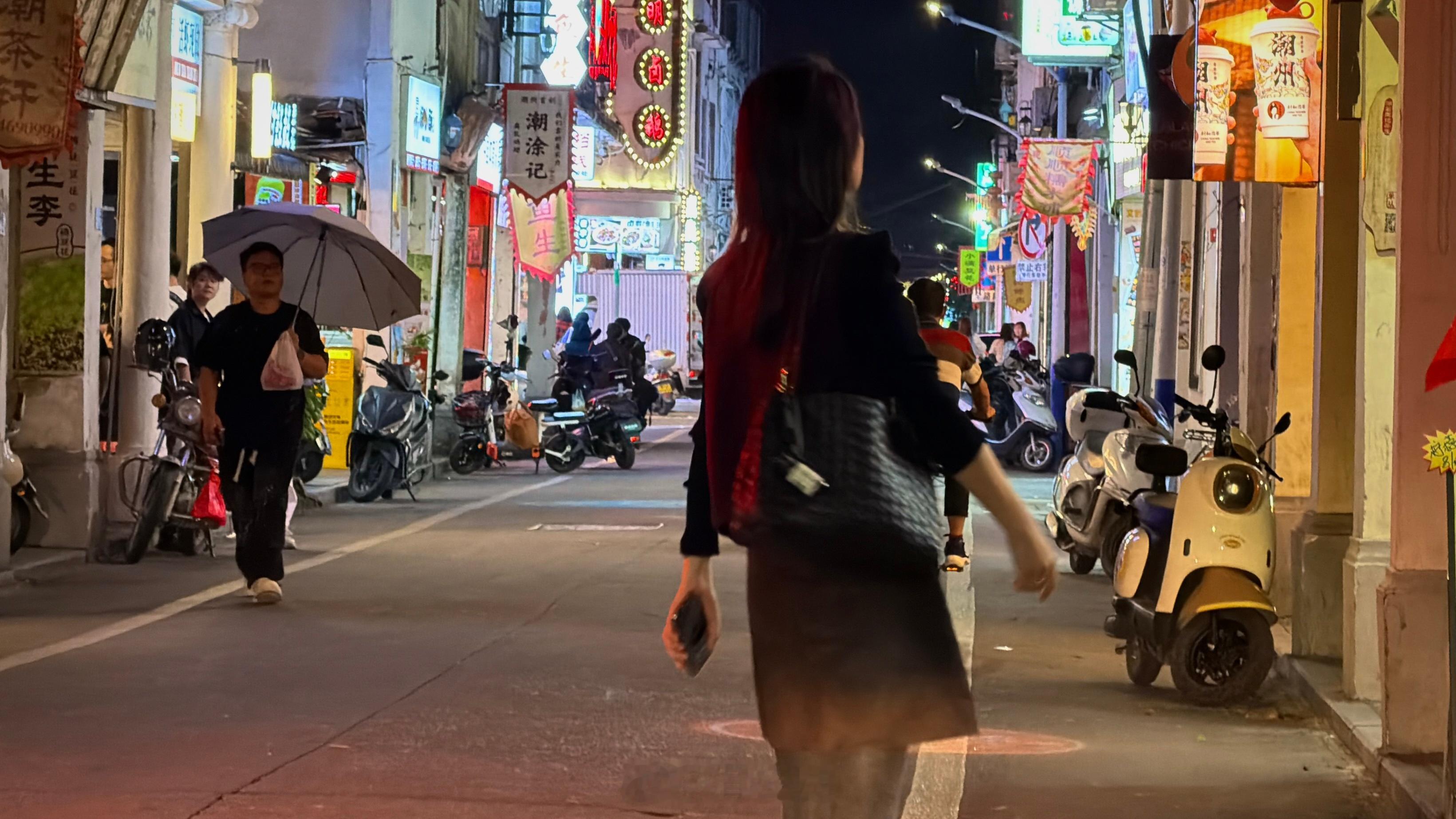 玛莎拉蒂美食严选，永远值得期待😚。载阳家，和魏记杏仁茶。来潮州记得要试试！ 