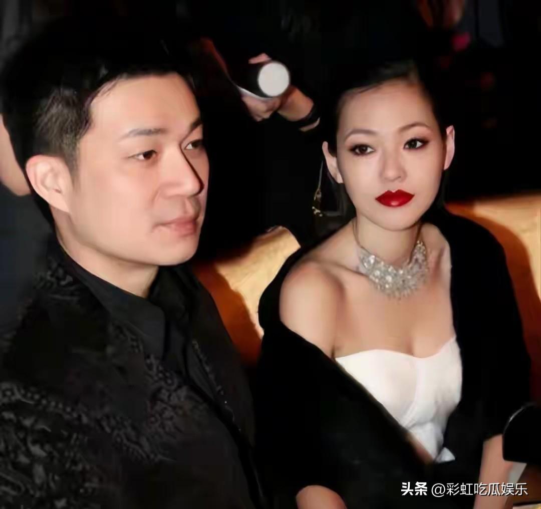 小S还要掩耳盗铃到什么时候？知情人透露，许雅钧在上海有小家，养着情人和孩子，小S