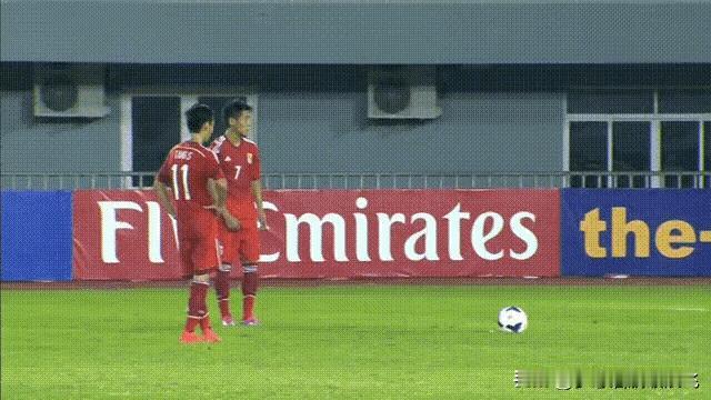 时间过得真快，转眼间，韦世豪也从青涩少年变成了国家队的核心球员，肩上的责任更重了