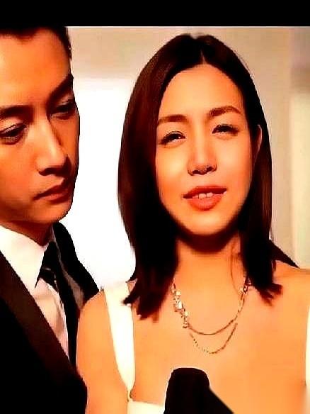 都说他结婚后，眼里没光了。
可我总忘不了，他为了现在的妻子，在巴黎包了艘船，铺满