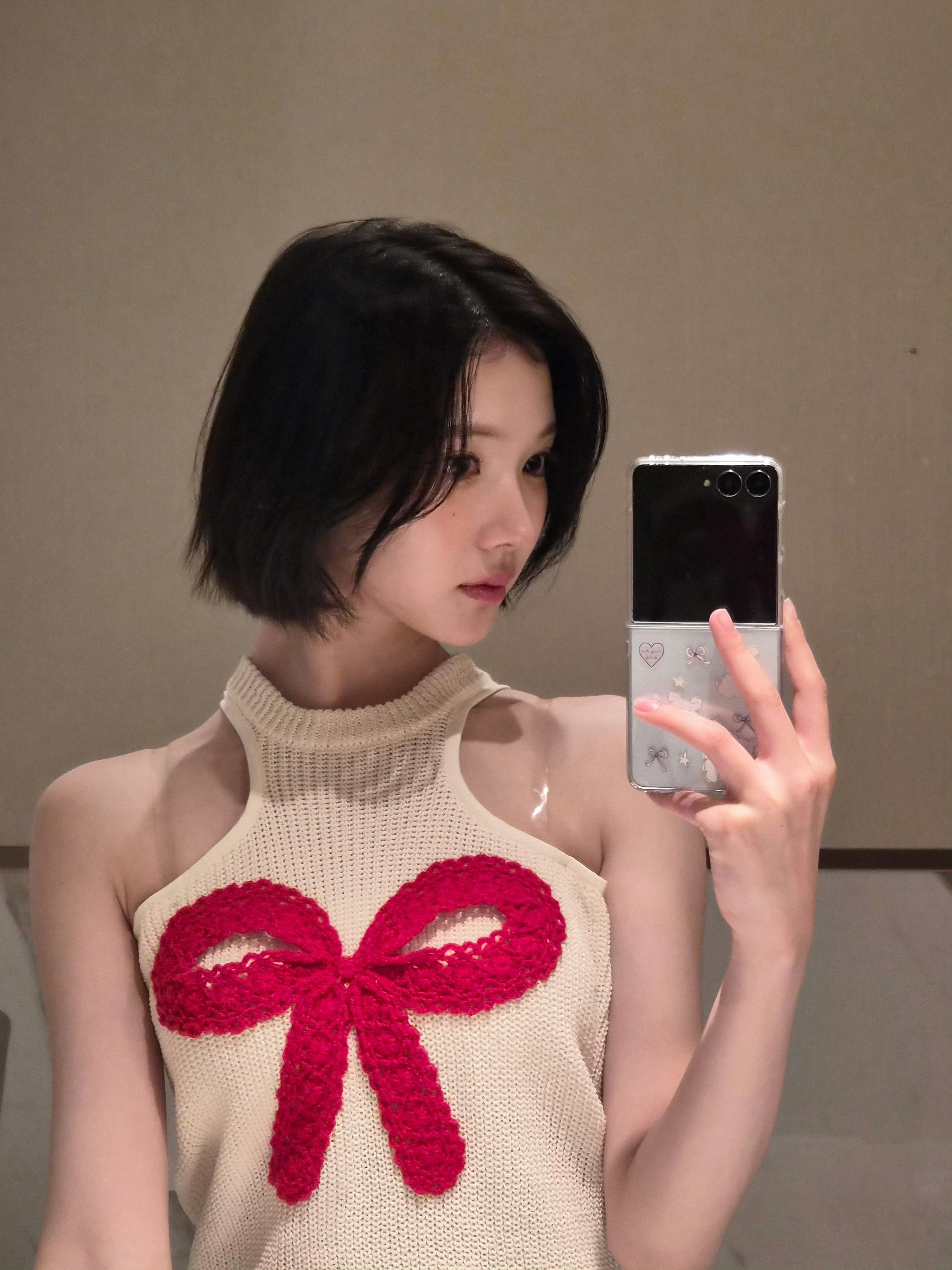 太俏皮辣…这一身从发丝到衣服细节我都想复刻🍒✨（JIWOO ​​​