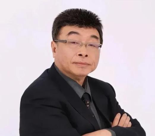 台湾评论员邱毅：倘若中国人民解放军踏上台湾的土地，台湾军队极有可能会选择避免正面