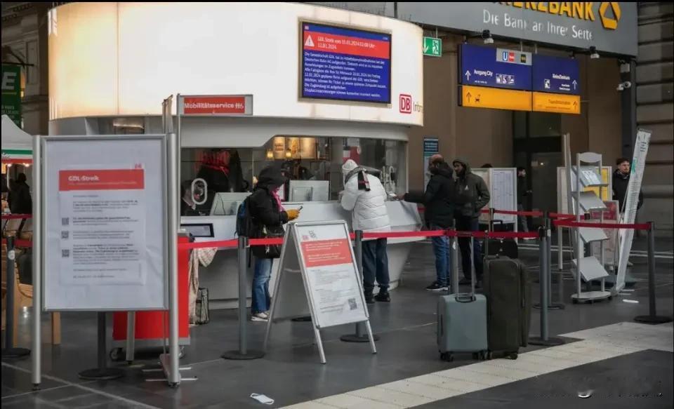 刚看到一条消息，早几天，1月10日凌晨2点—12日下午6点，德国火车司机全国性罢