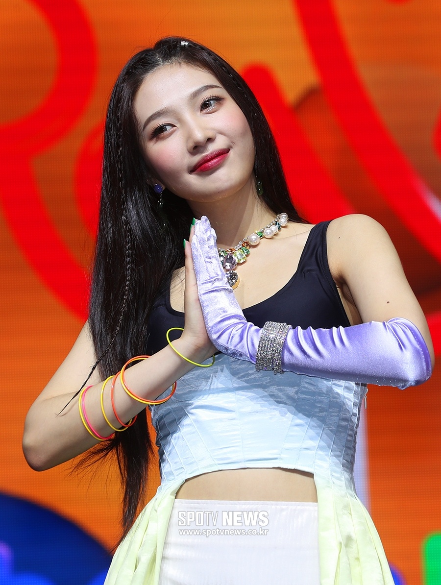 朴秀荣| The ReVe Festival Day 1回归Showcase新闻
