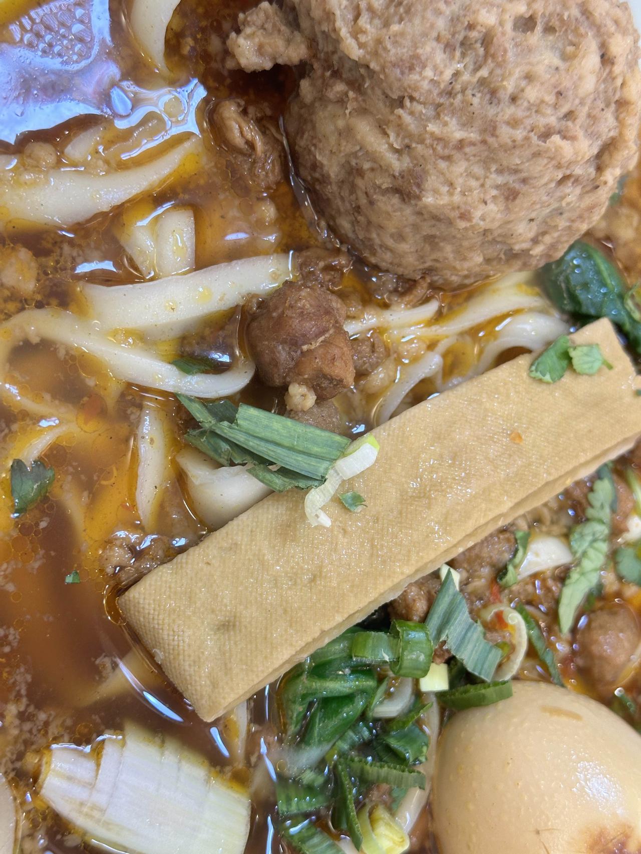 您爱吃山西大同的刀削面吗？那一盘热气腾腾、汤浓微辣的筋道面条十分惹人喜爱。尤其在