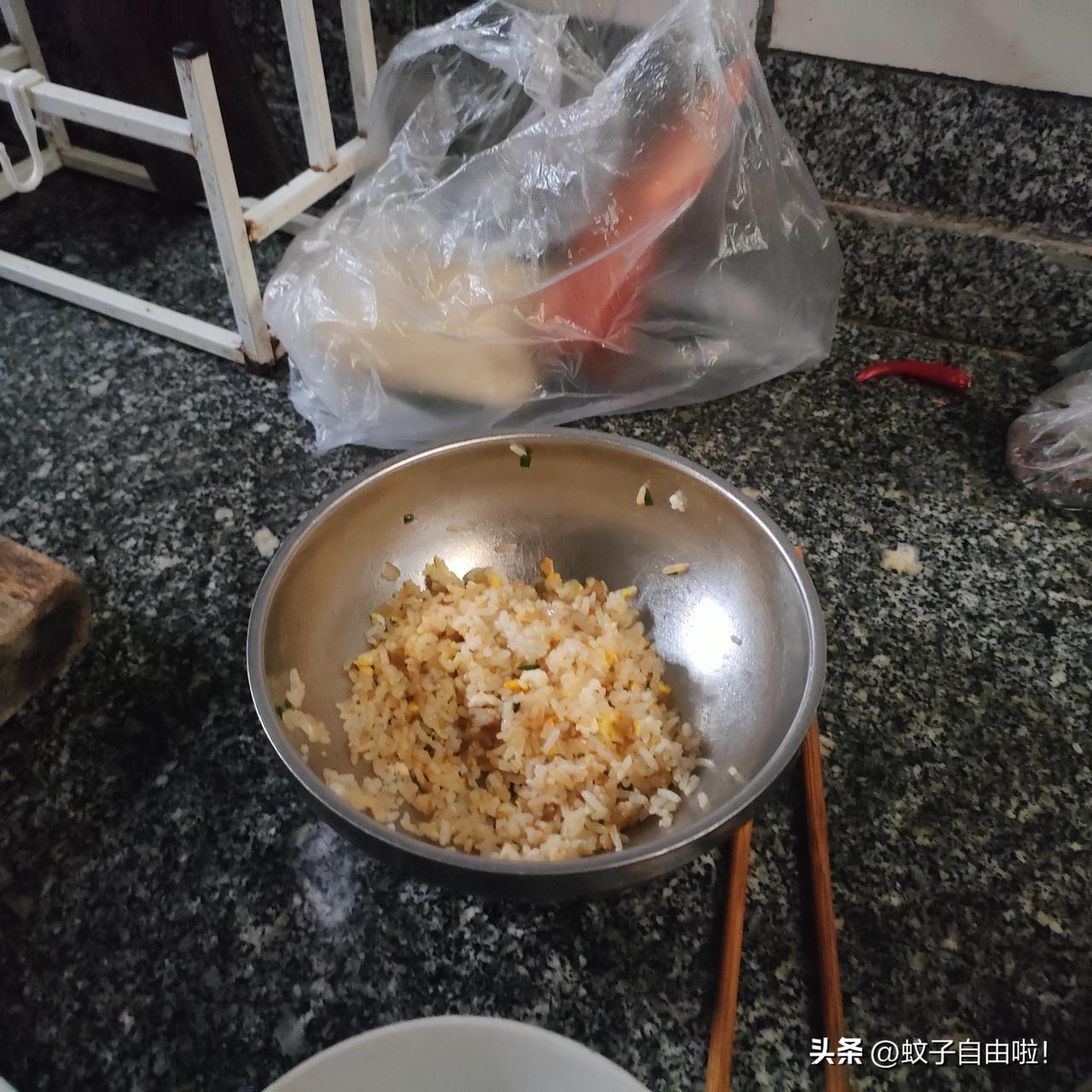 这两天回父母家，每天更新很多篇，因为能写的东西太多了。我前面三十多年对他们没有开
