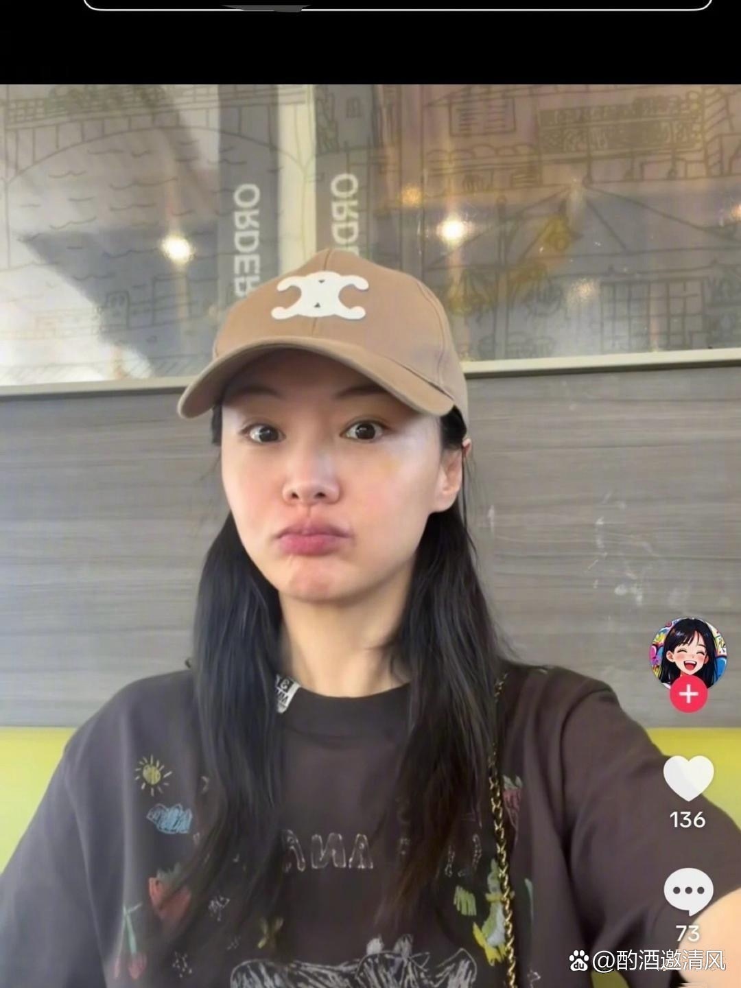 爽子一直都在更新社交动态，感觉她还是想回归娱乐圈，不过这辈子估计没戏了…… ​​