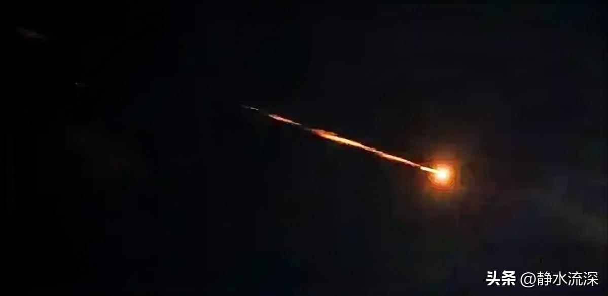 这是田忌赛马的打法吧，先用便宜的消耗别人的高档拦截，然后再慢慢上硬货，拖到对面慢