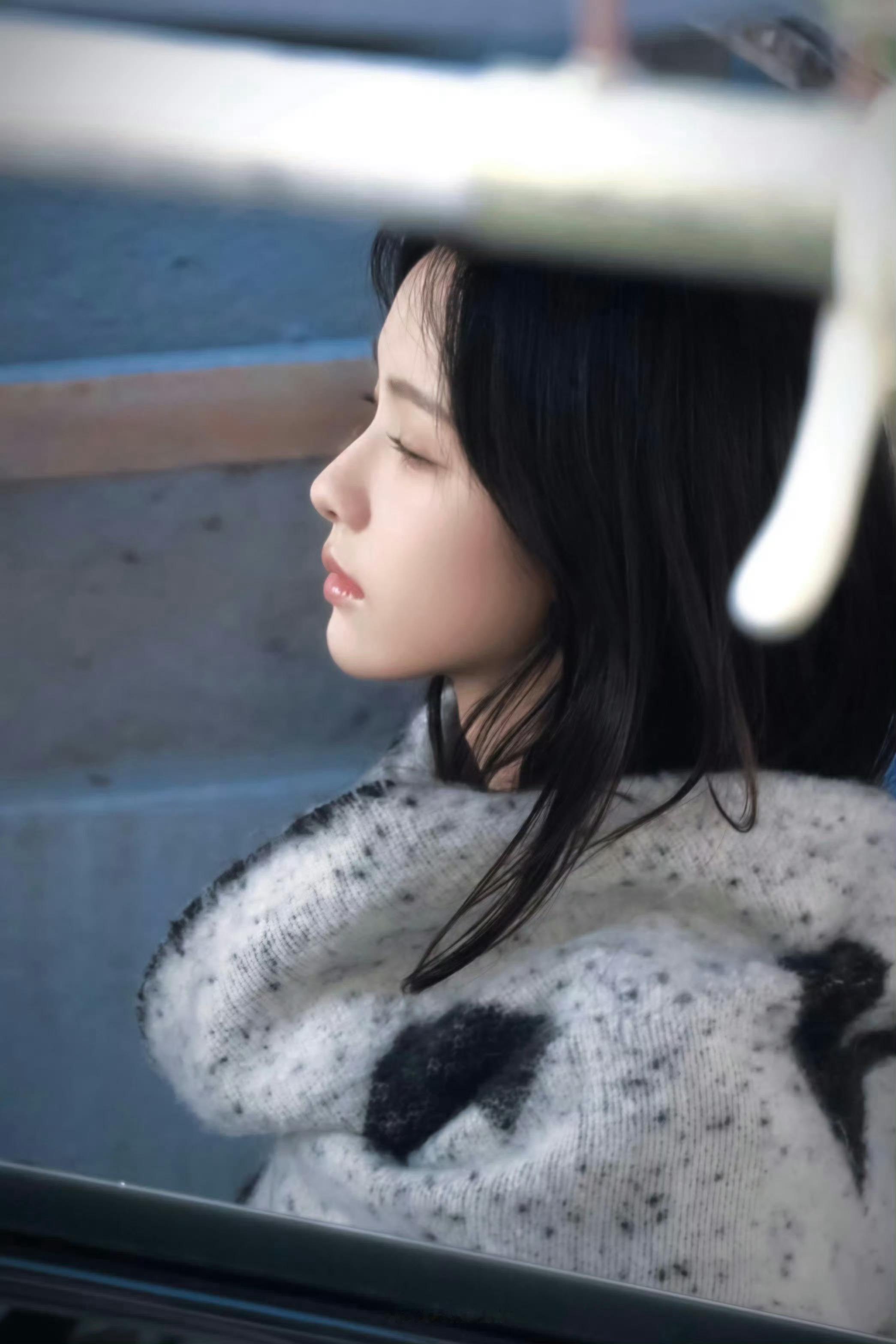 此女简直氛围感的神 