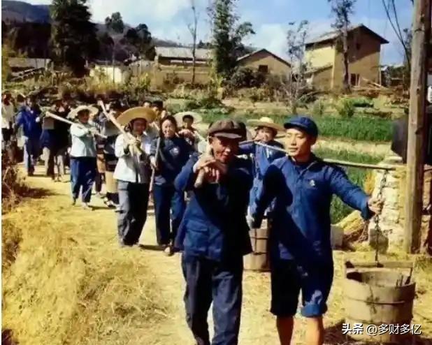 17岁带5岁弟闯北大荒！守41年成最后返城知青，2009年归乡一幕看哭
 
19