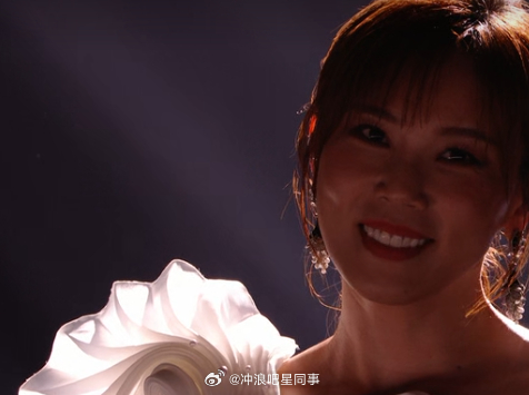 李佳薇一开口梦回十年前李佳薇再唱成名曲煎熬 ​​​