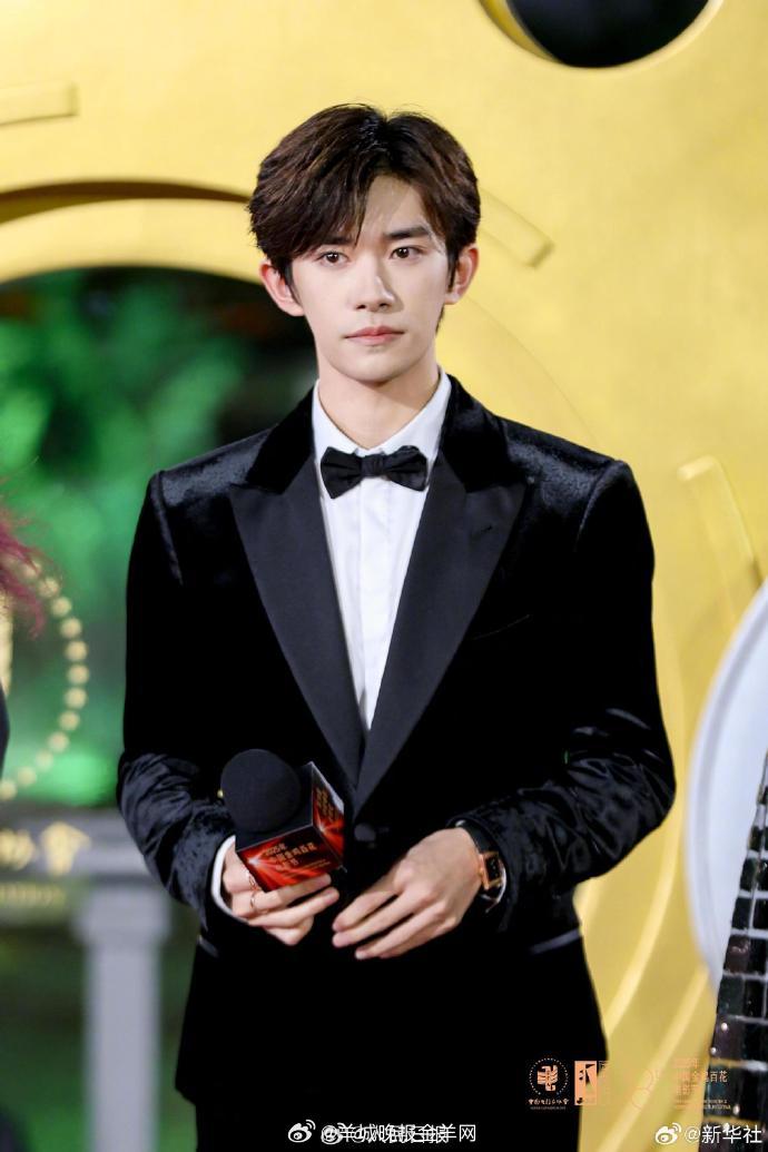 【】今晚，第38届中国电影金鸡奖颁奖典礼暨2025年中国金鸡百花电影节闭幕式举行