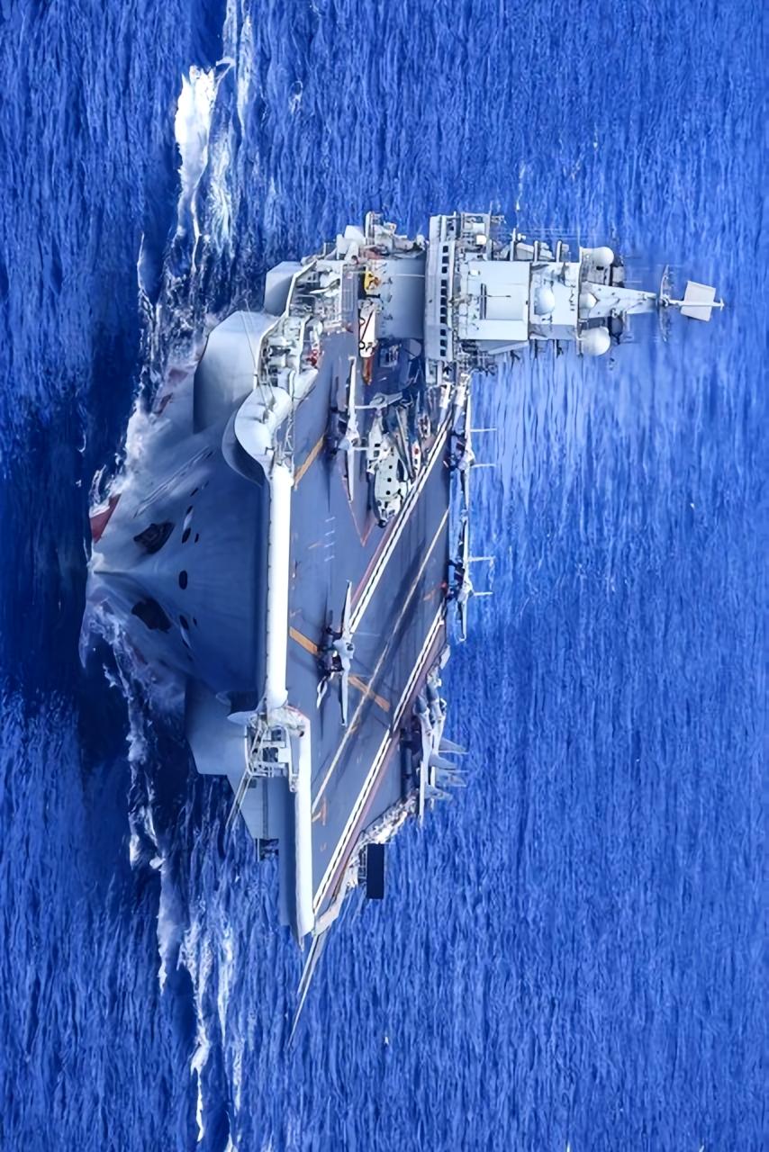 网络上中美军力讨论常走极端，一边豪情万丈，一边悲观论调。但战争是系统性能力较量，