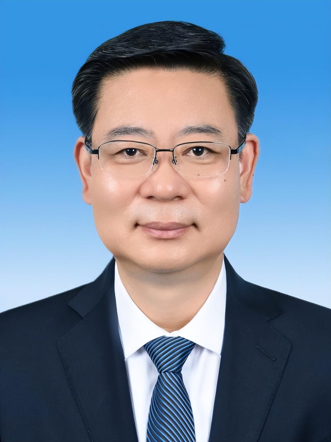 青岛，又一位！

今天官宣的是青岛市委常委兼市府副职王波。

王1970年出生。