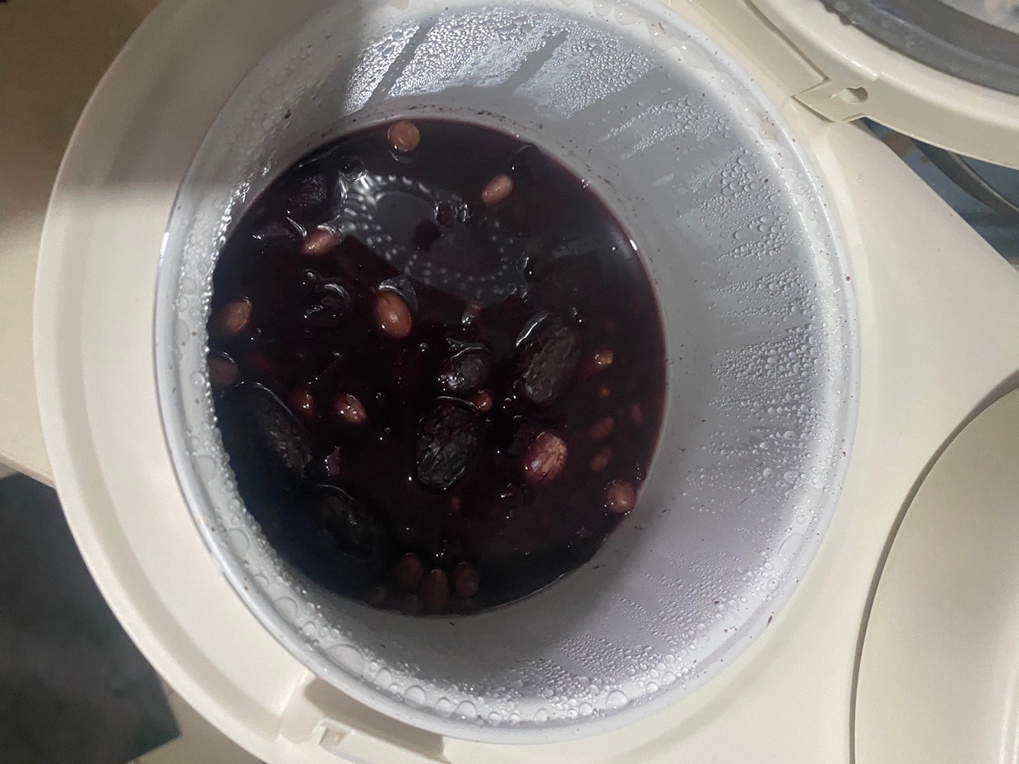 昨晚两点之前就睡了 是最近一个月最早睡的一天[苦涩]已经觉得很健康住了 ​​​