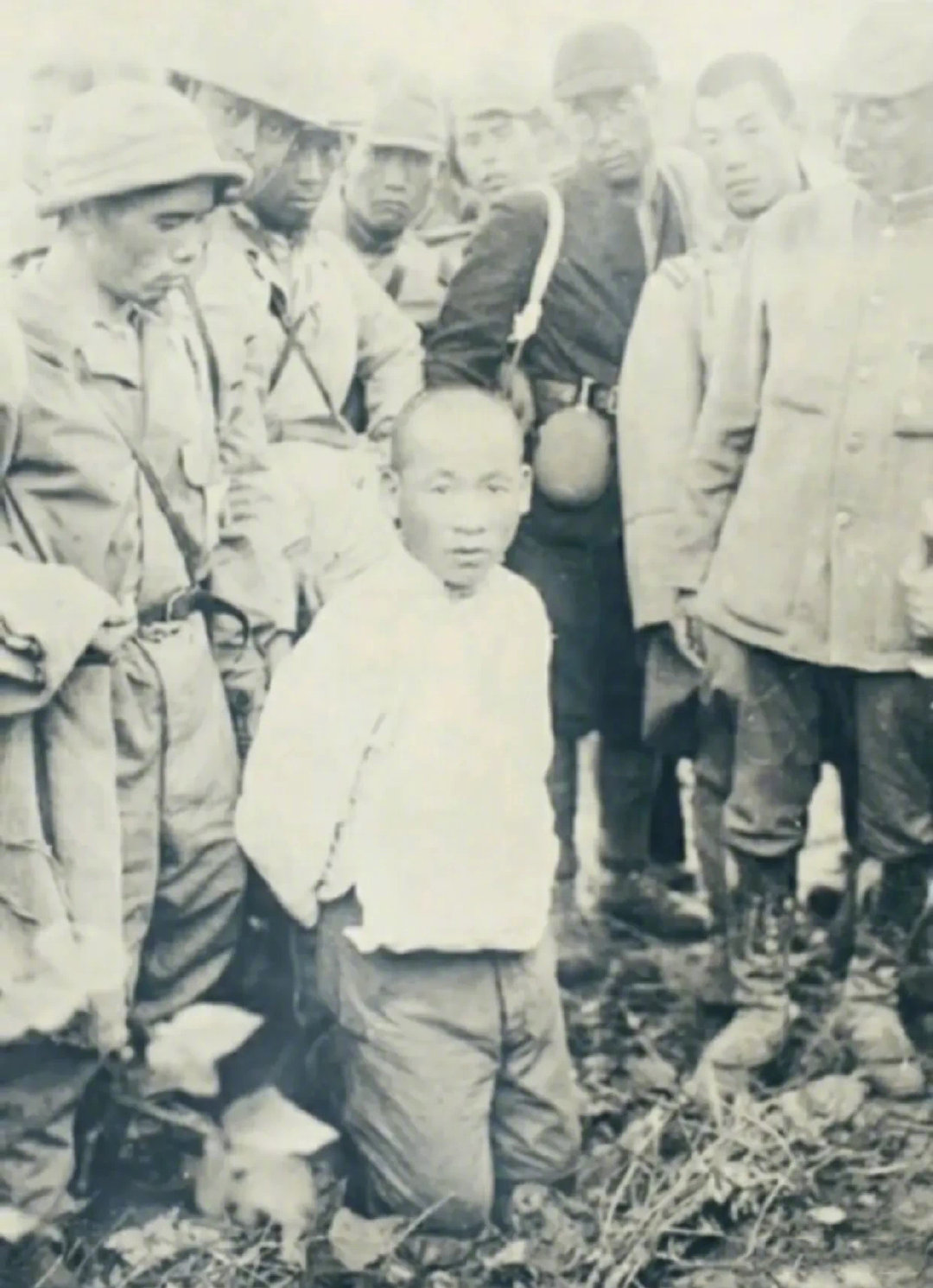 他藐视群寇，从容就义！无惧生死，20年后又是一条好汉！中华好儿男，致敬这位英雄！